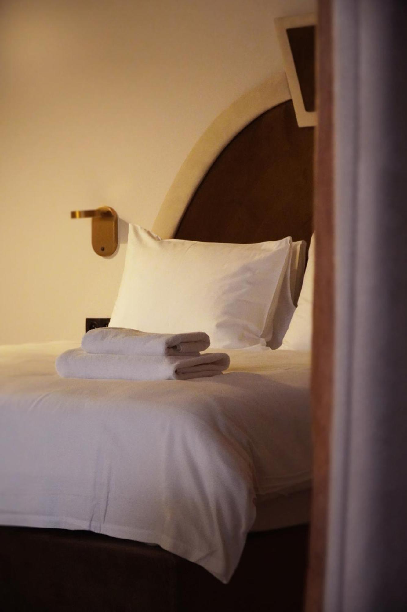Hotel Pietryna Łódź Kültér fotó
